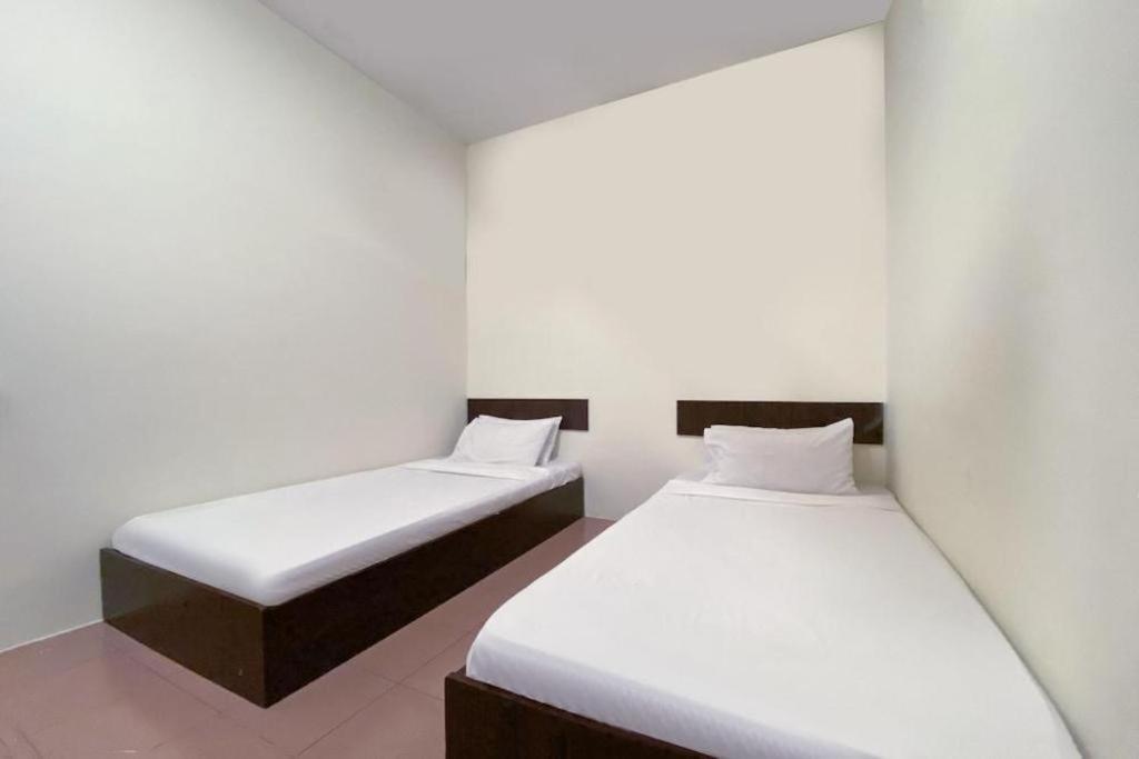 SPOT ON 89907 Motel Impian Seri Manjung Exterior foto