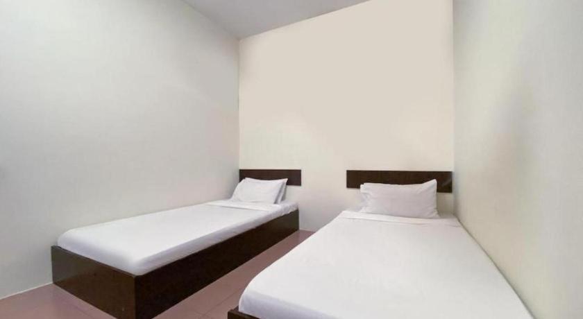 SPOT ON 89907 Motel Impian Seri Manjung Exterior foto